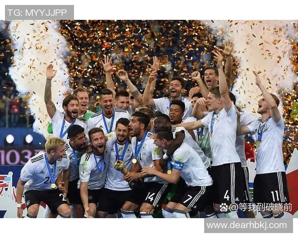 2022年足球明星阵容回顾与分析各大球星表现与战术风格探讨