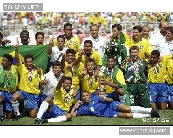 35号球衣足球明星的传奇故事与辉煌成就揭秘