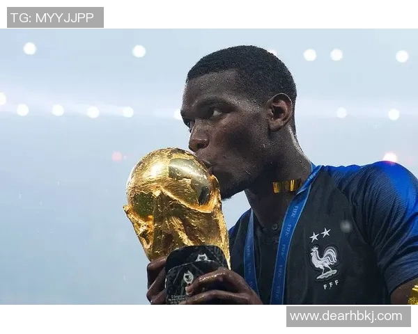 从默默无闻到闪耀绿茵场足球明星成名前的心路历程与采访揭秘